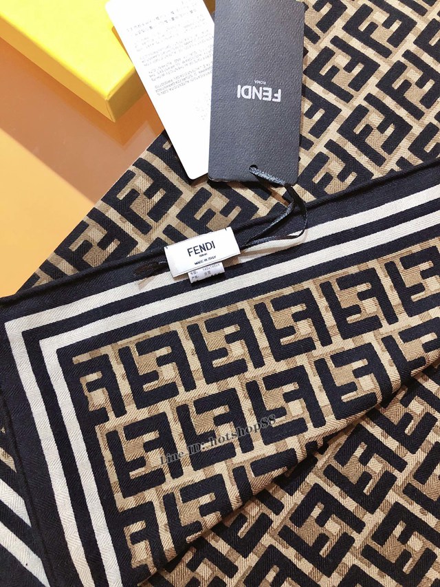 Fendi專櫃新款原單芬迪全幅FF彩條140cm絲絨方巾 mmyj1529